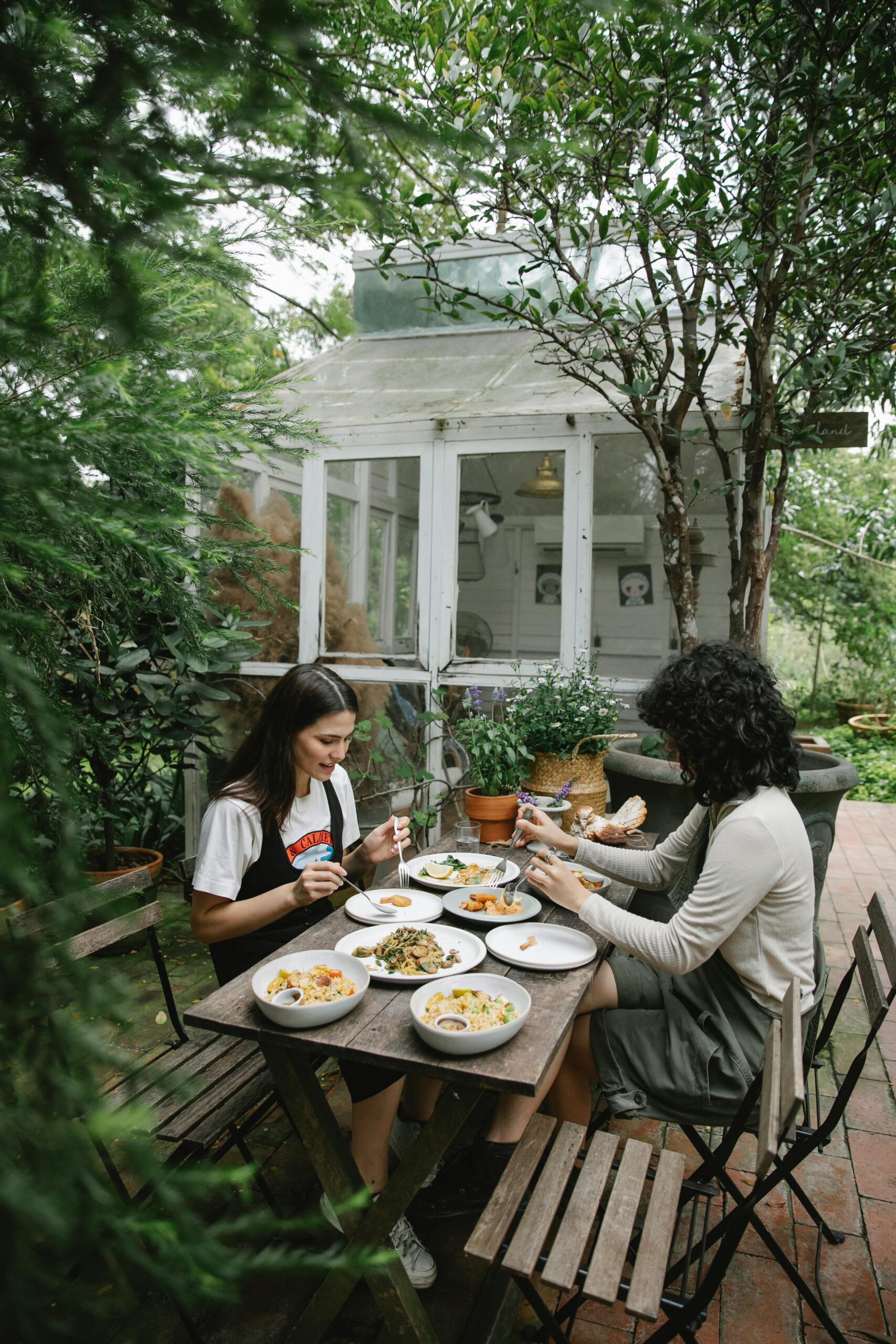 Your Guide To Designing The Perfect Outdoor Dining Area Home Texture