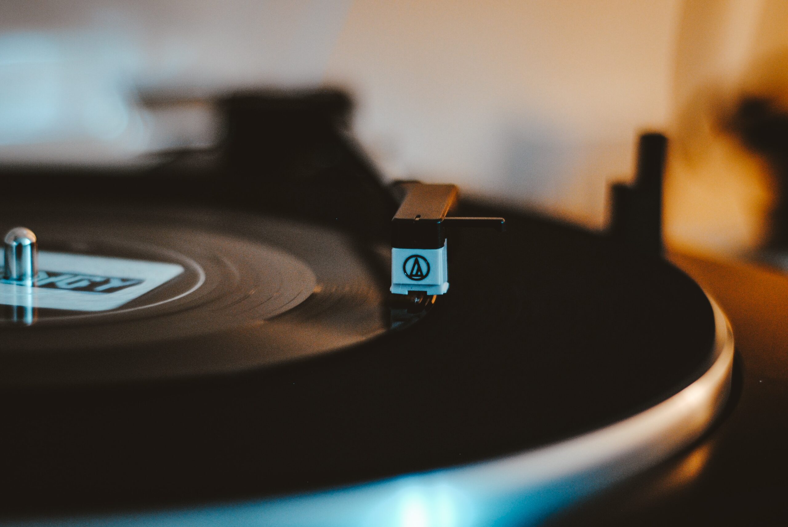 modern record players with smart tech