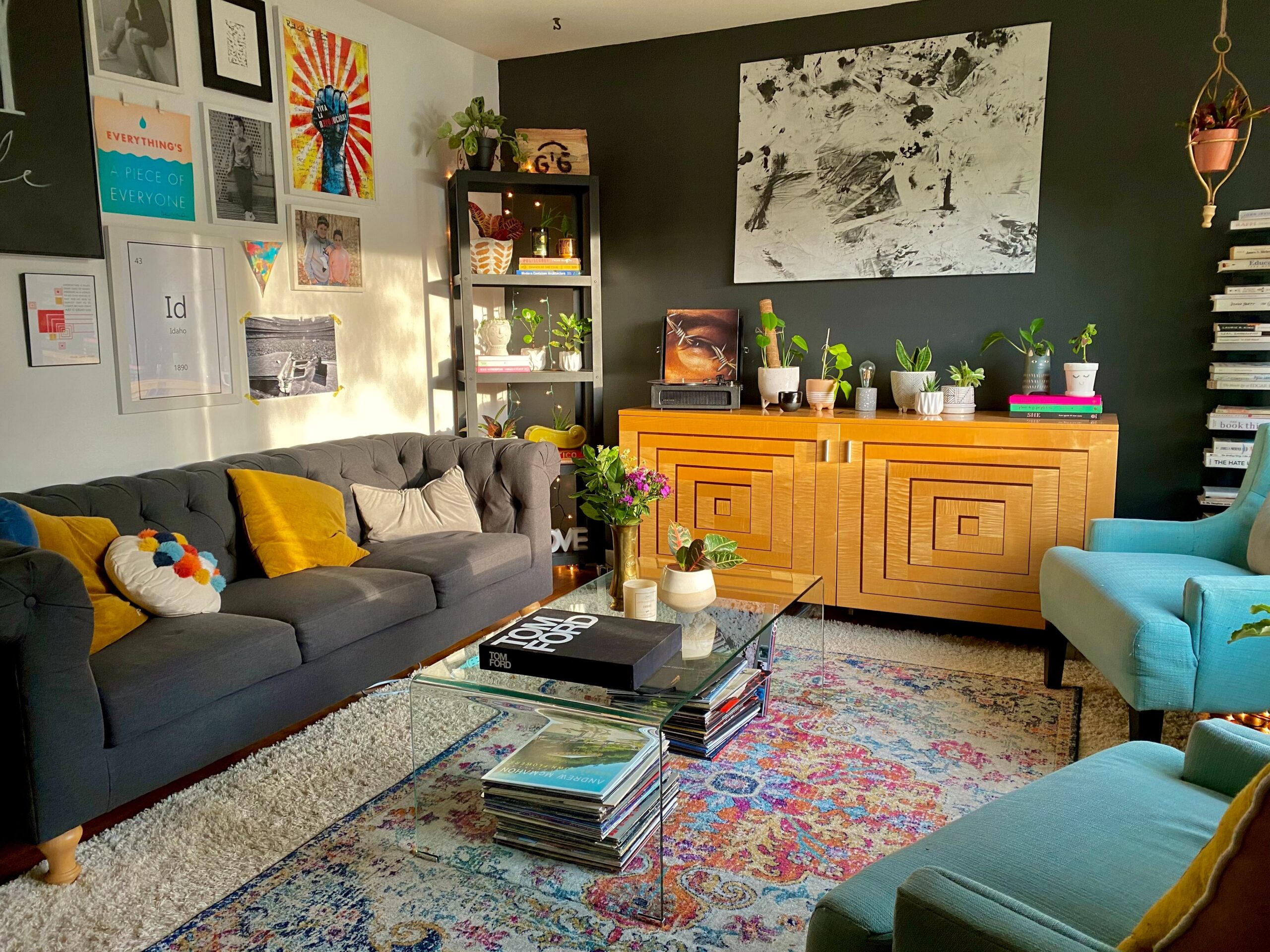maximalist space, living room