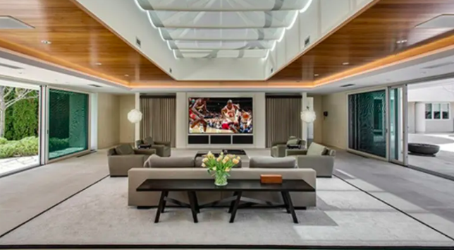 Michael Jordan's Chicago mansion seems like the perfect home for major basketball fans. Pictured: The inside of Michael Jordan's Chicago House.