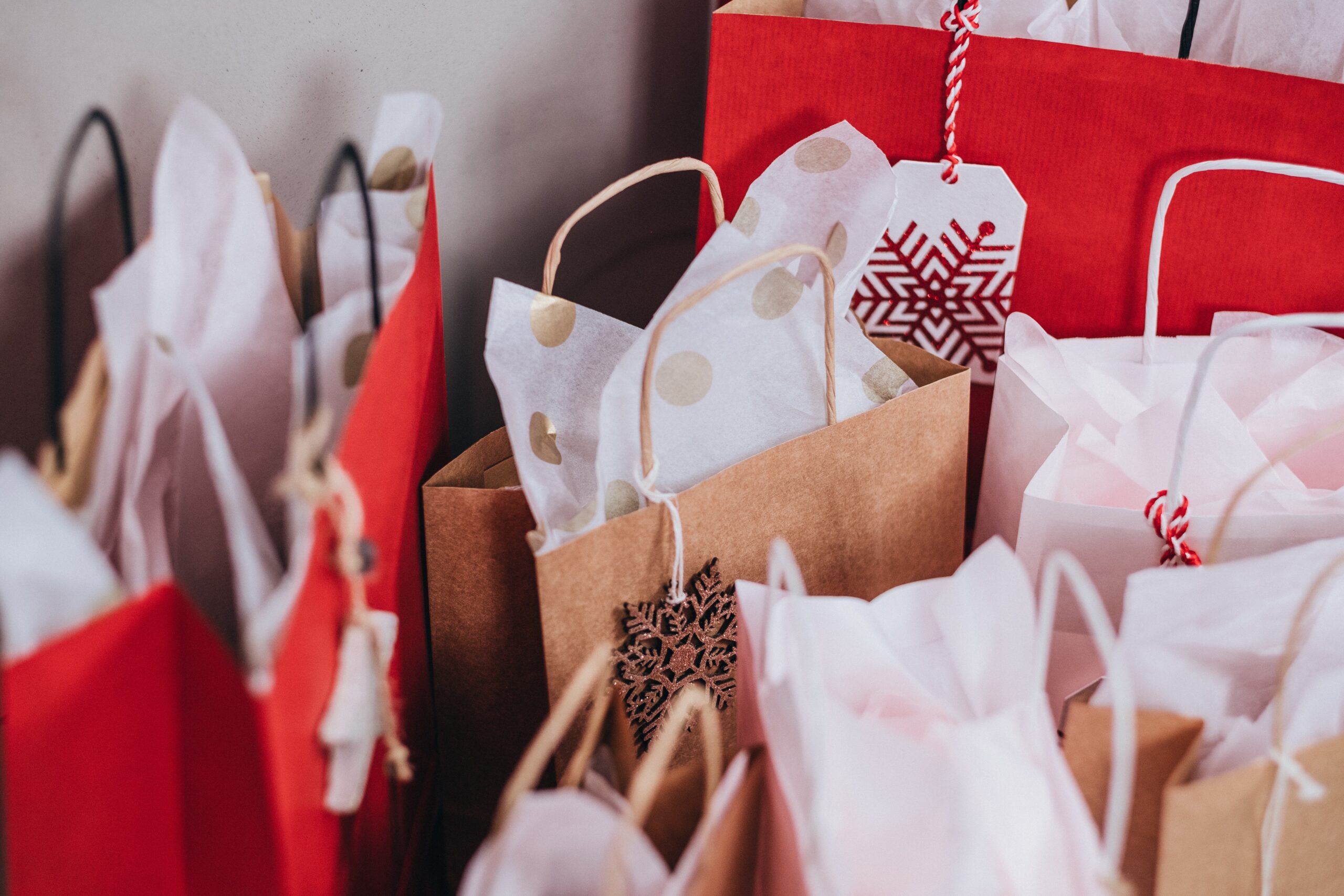 No Friendsgiving is complete without gifts for your guests. This idea will make your friends feel appreciated and will have them wanting to come to your party every year. Pictured: Gift bags.