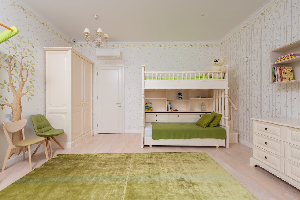 Pink and green kids room