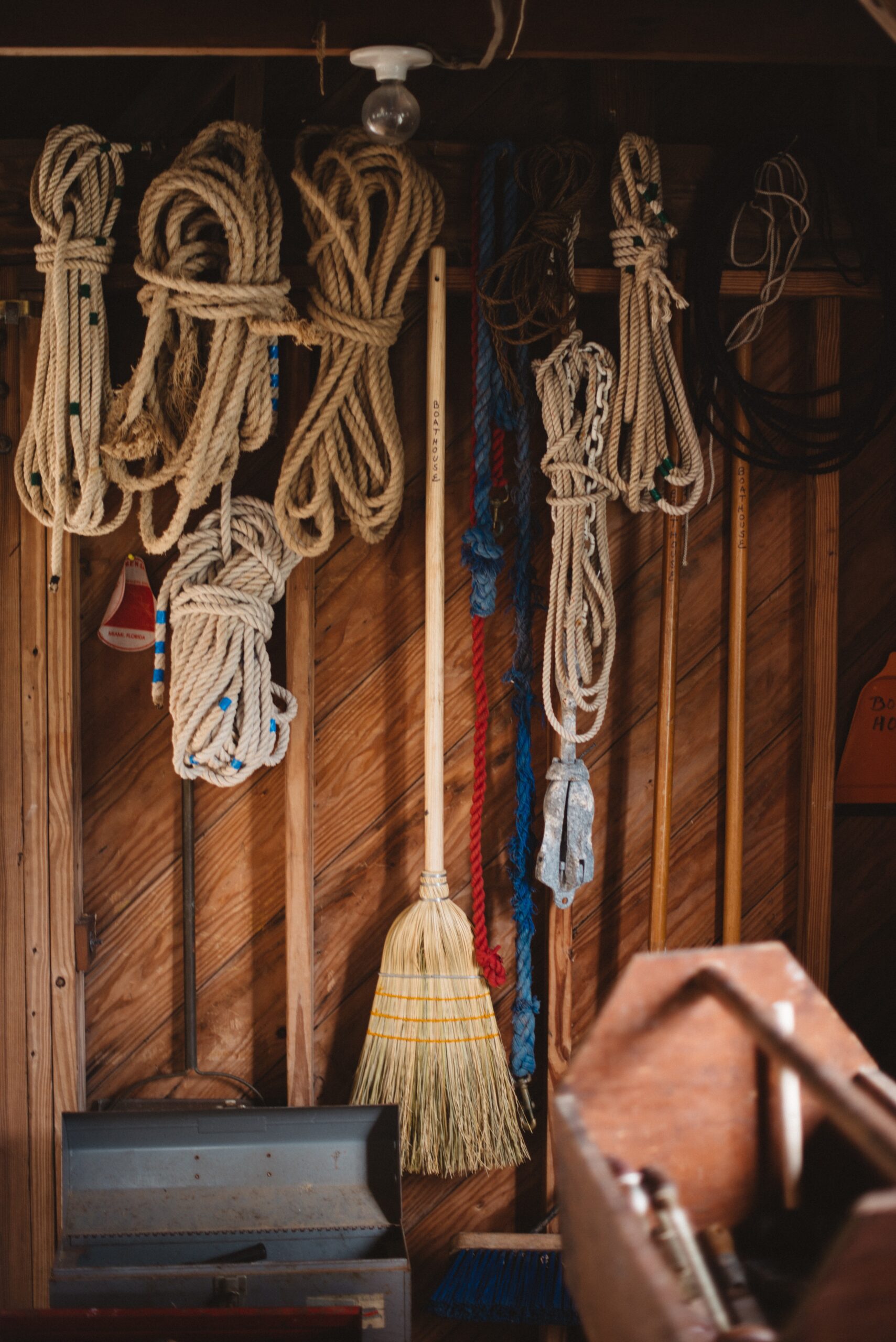 These Are the Do's and Don'ts of Outdoor Storage - Home & Texture