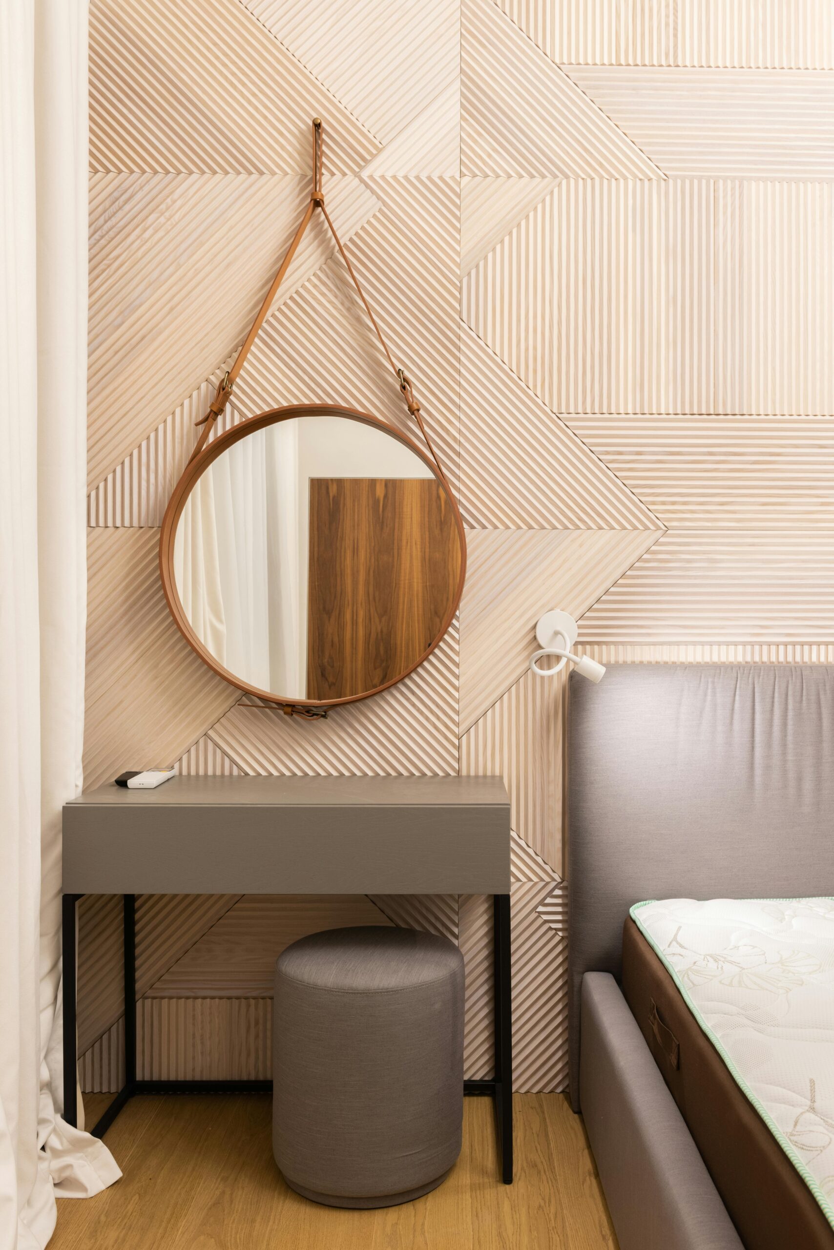 Make a Statement in Your Bedroom with These Accent Wall Ideas - Home ...