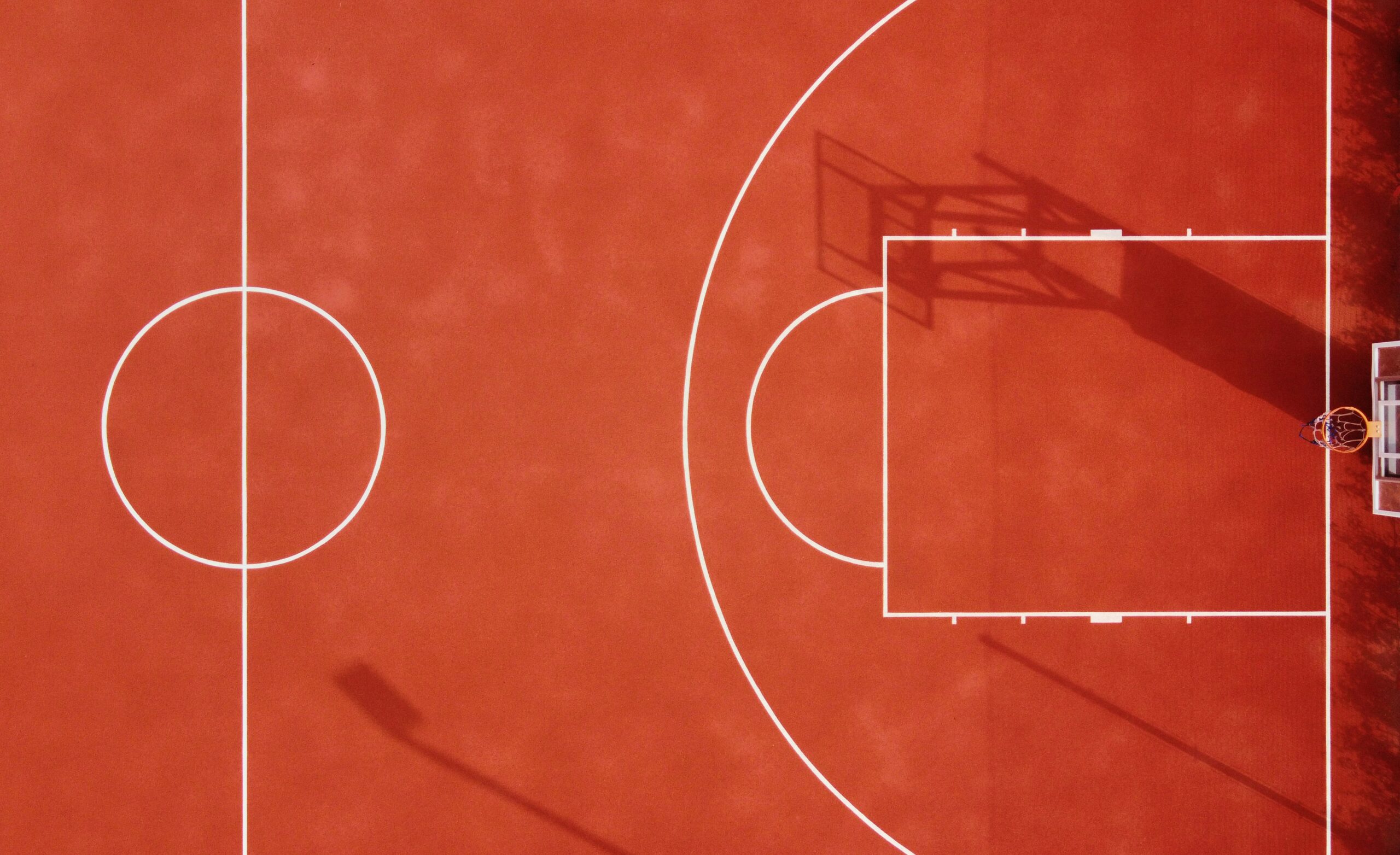 An aerial view of a basketball court