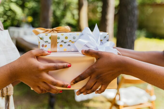 The Dos and Don’ts You Need To Know for Wedding Gifting