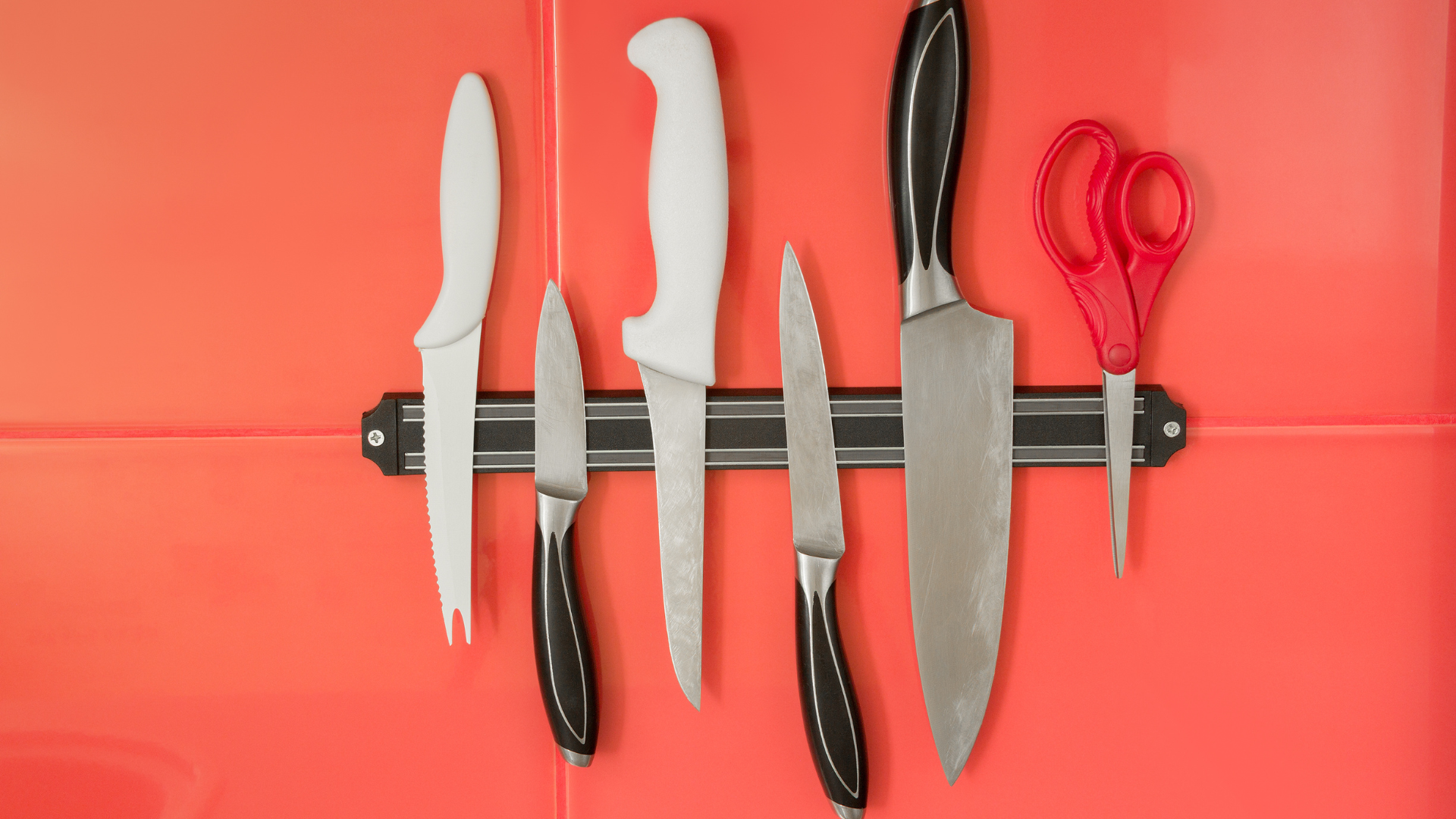 Small kitchen ideas storage for knives on magnet 