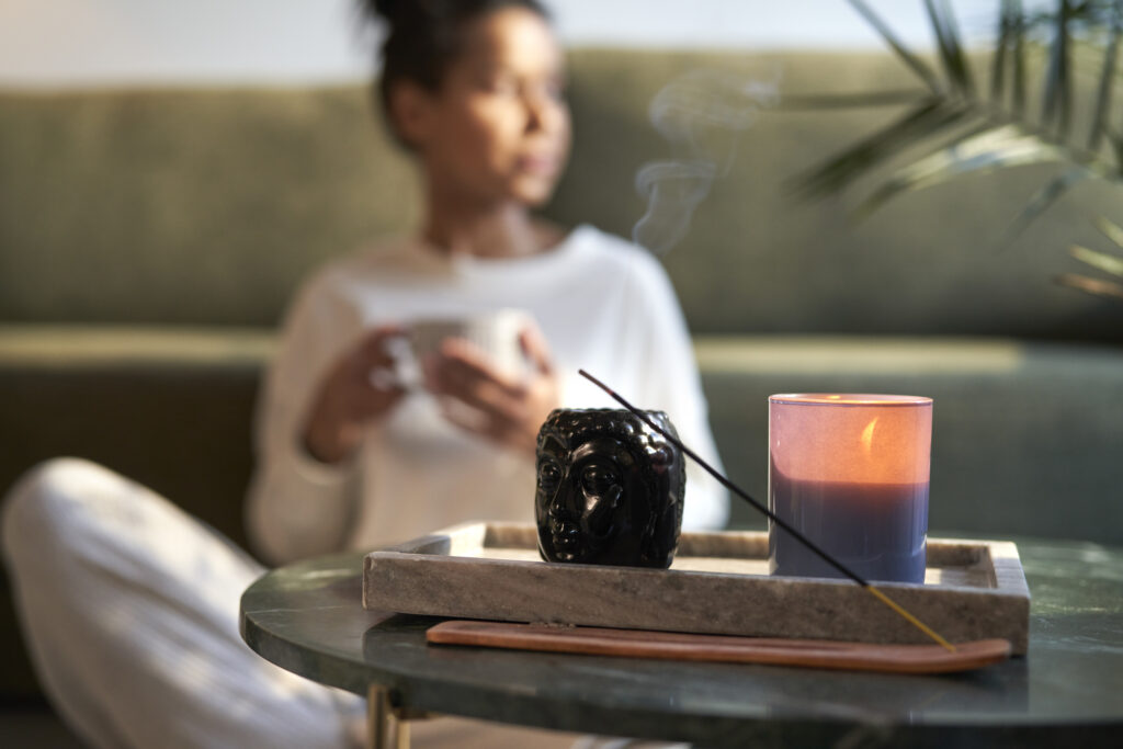 Blissful Aromatherapy Scents to Make Your Home Extra Cozy - Home & Texture - Creating A Cozy Ambiance In A Modern Apartment With Aromatherapy Candles