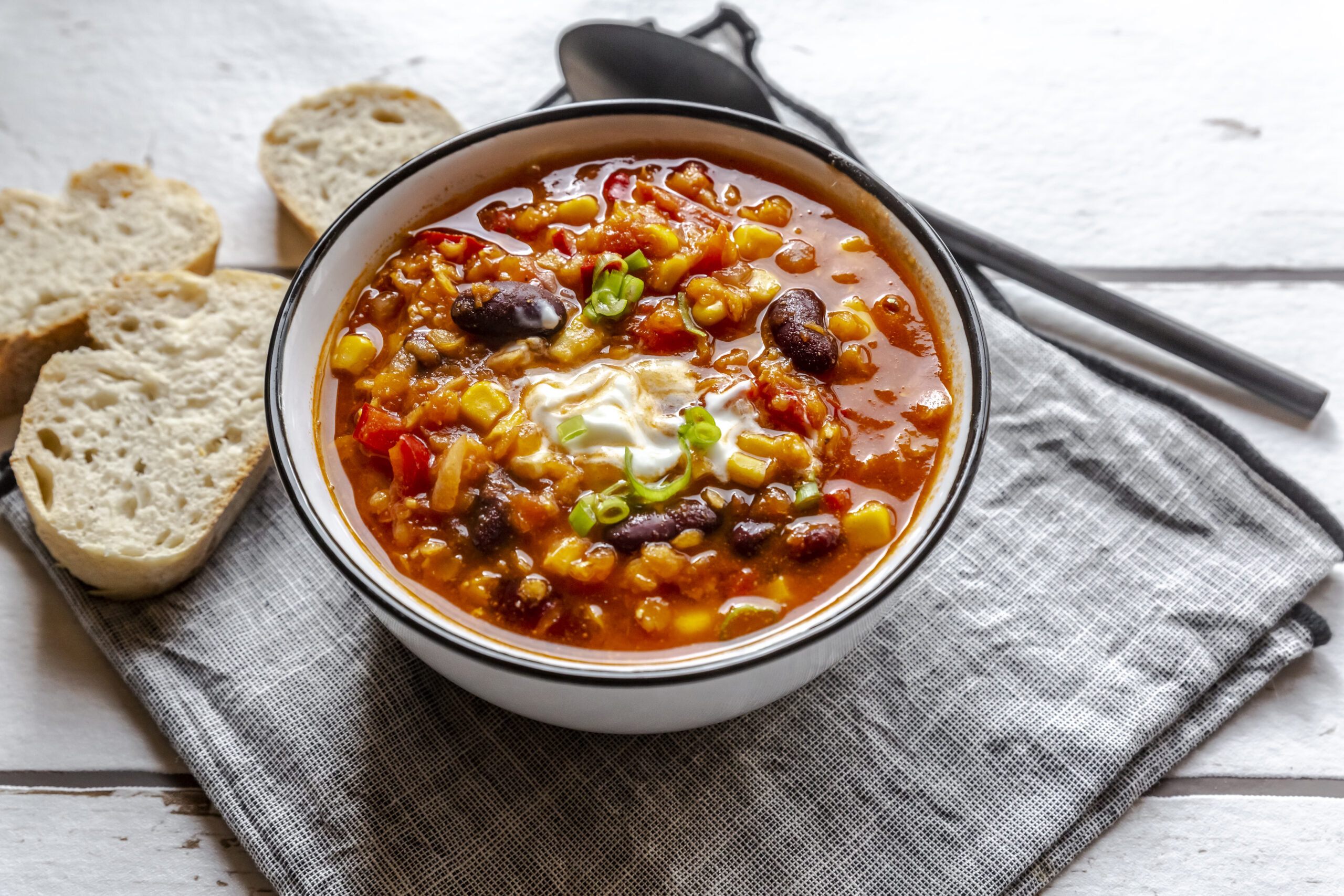 making chili with beans