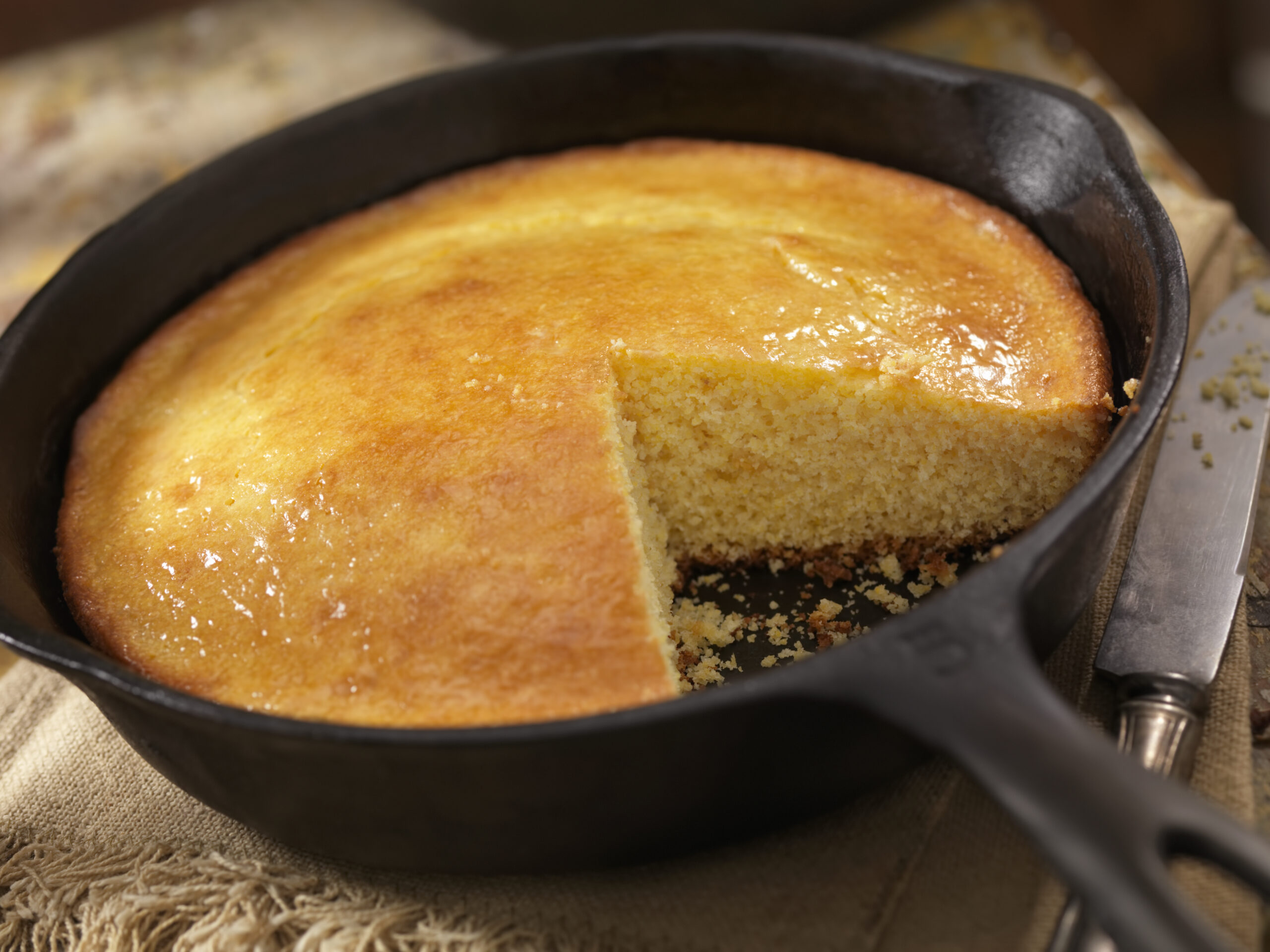 corn bread in cast iron skillet