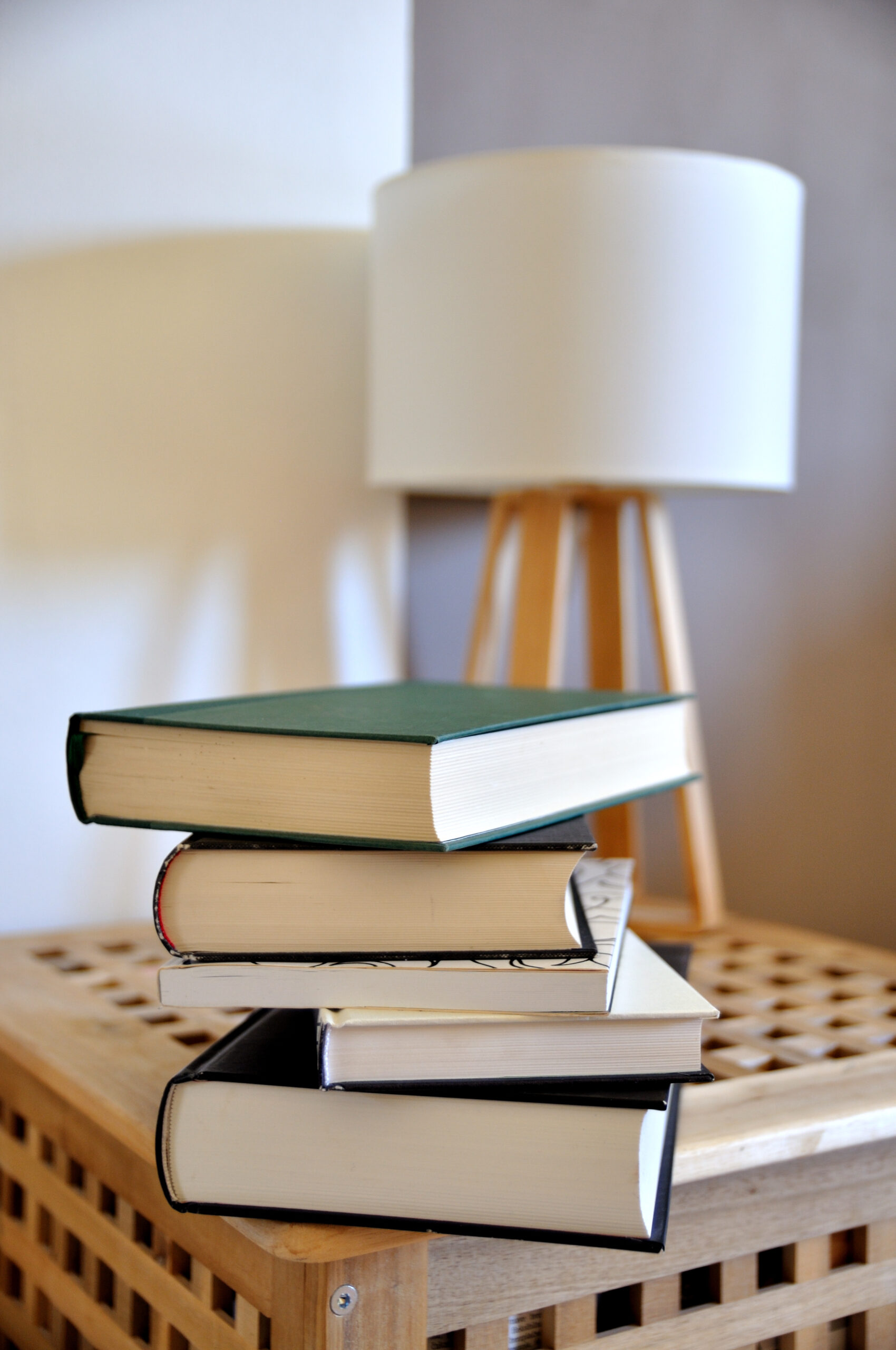 Upcycle Old Books with These Creative Book Decor Ideas - Home & Texture