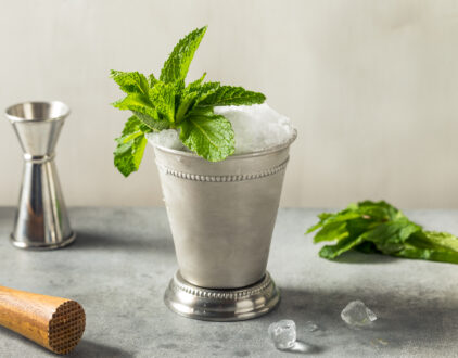 How to Make the Perfect Mint Julep