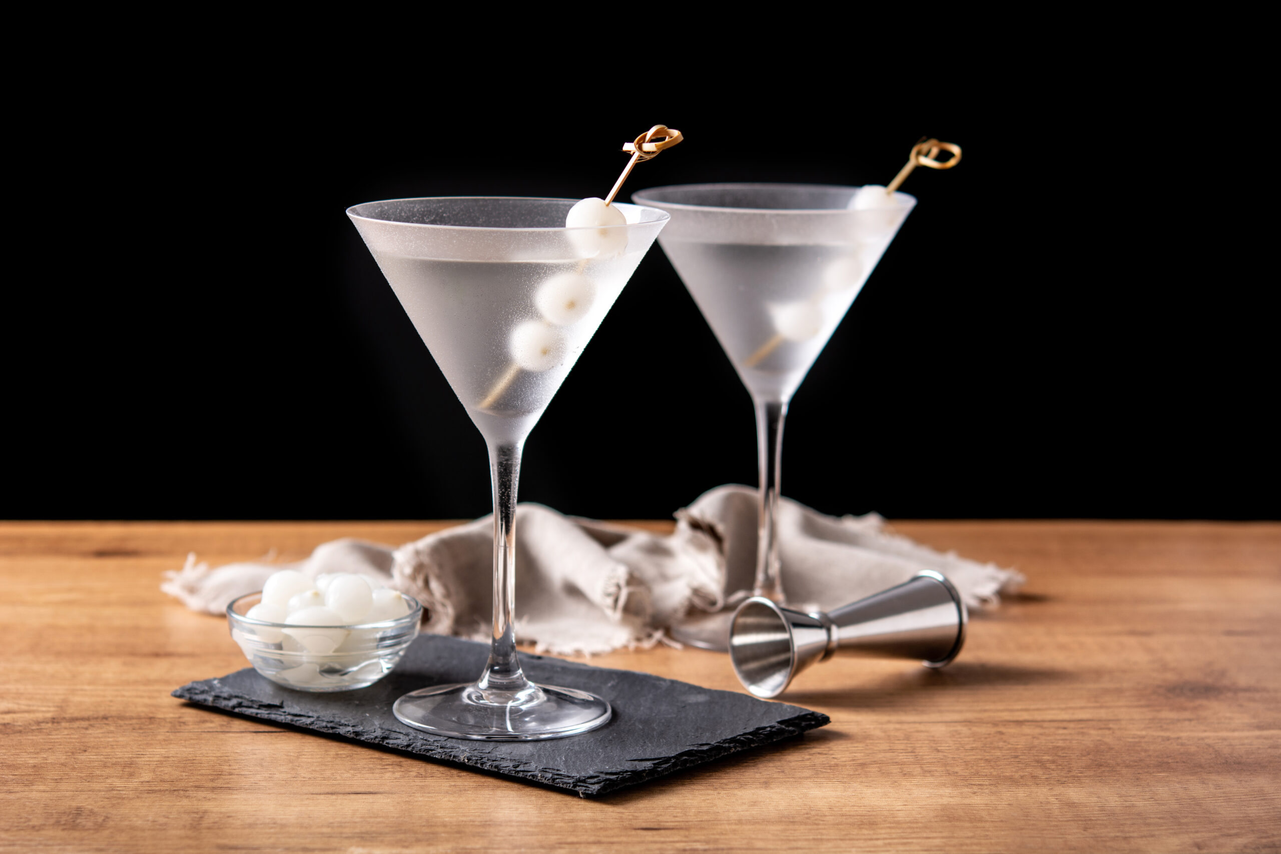 Gibson martini cocktail with onions