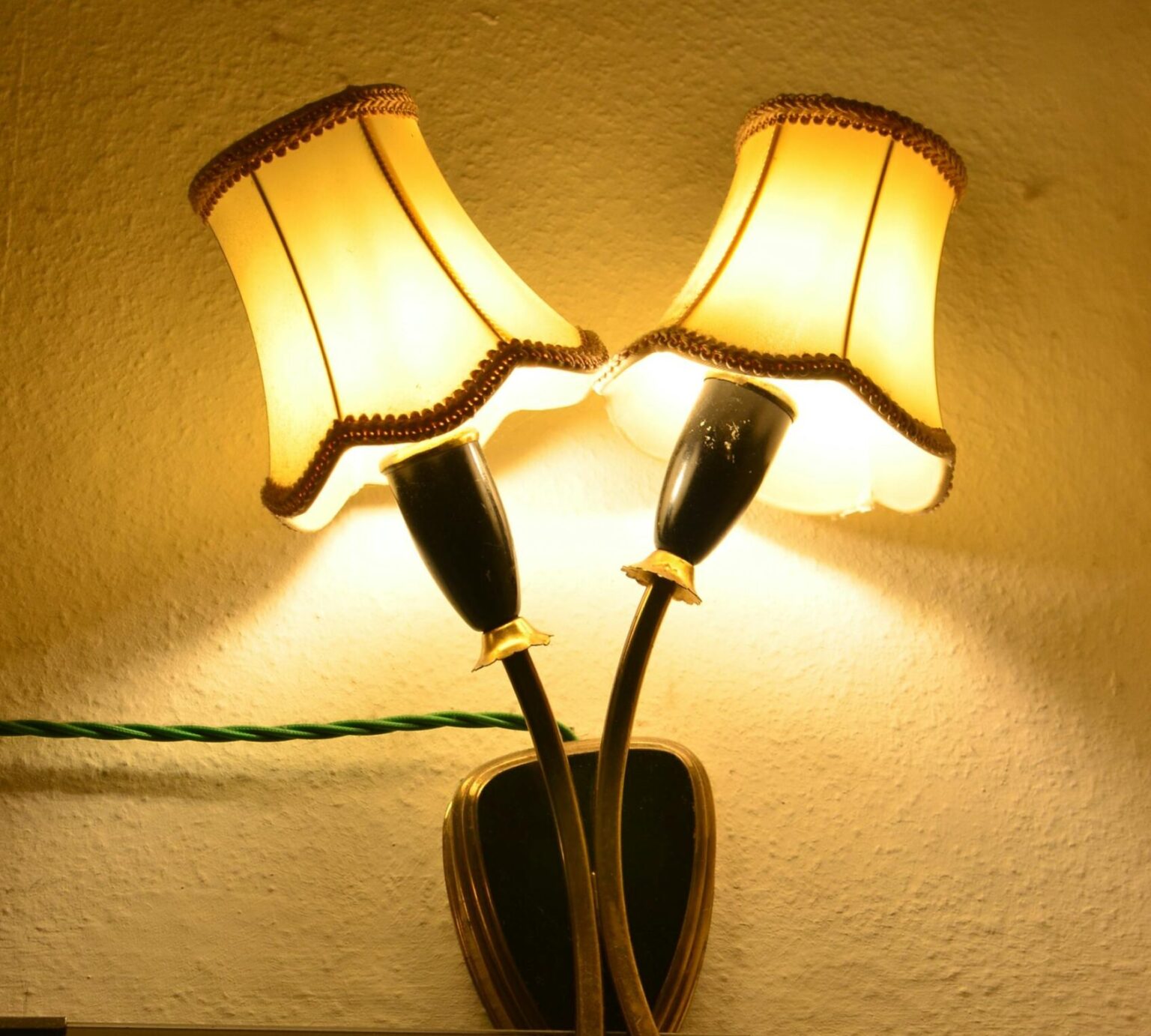 7 Narrow Entryway Decorating Ideas