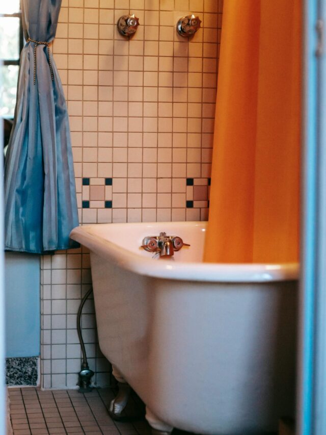 Chic, Retro Bathroom Design Inspiration - Home & Texture
