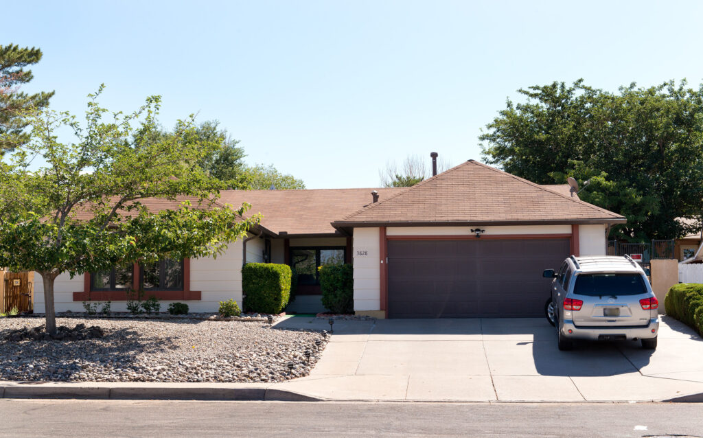 'Breaking Bad' House For Sale pictured: 'Breaking Bad' House