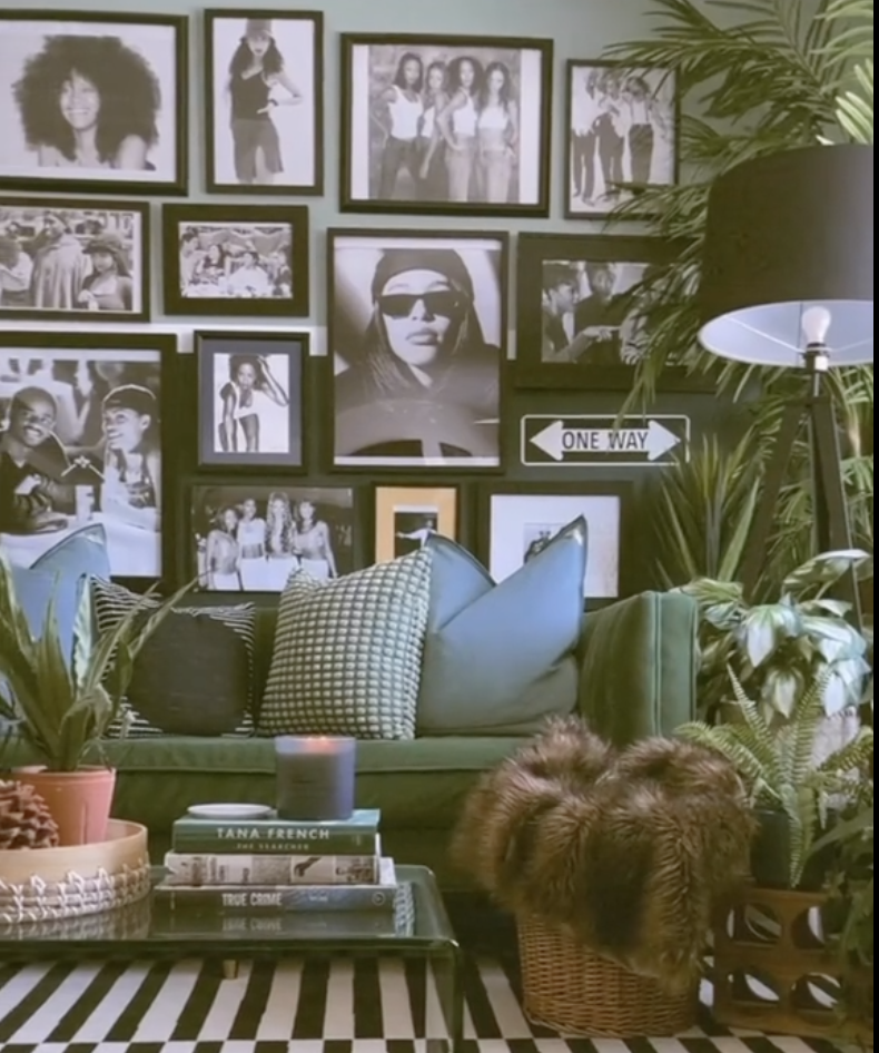 How to Recreate This Cool ’90s Art Gallery Wall - Home & Texture